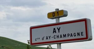 シャンパーニュ地方アイ村（Ay-Champagne)
